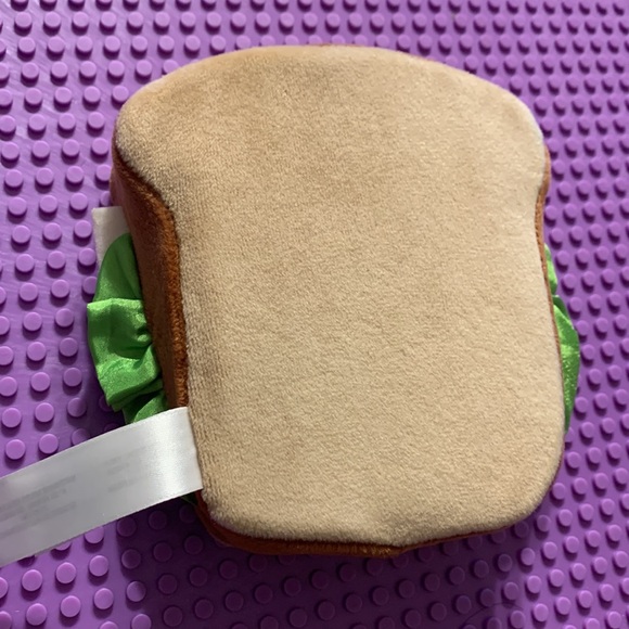 🧁 Squeezamals Sandwich and pink Cupcake 🧁 Squishy ✨ - Picture 4 of 7